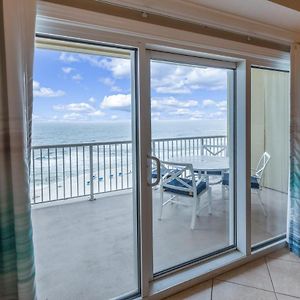 Appartement Luxe à 3 Chambres à Coucher